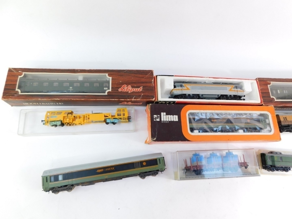 Jouef Lilliput And Other Ho Gauge Locomotive And Coaches Including