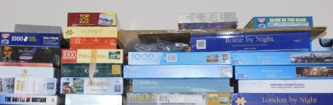 Jigsaws and games, Battle of Britain DVDs, Top of The Rock game, Battle For The Skies, Heroes and others. (a quantity)