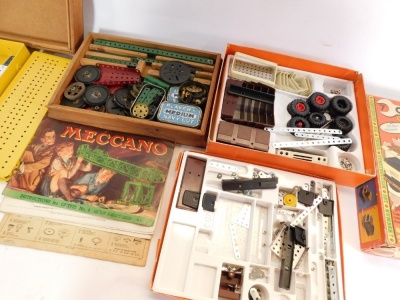 A group of Meccano and Constructo, a Meccano outfit number 4 with instruction manual in wooden box, yellow loose Meccano box, and a big truck construction set. (3) - 3