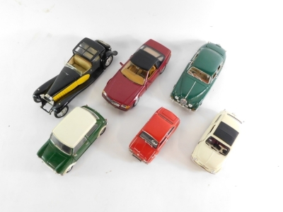 Solido, Maisto and Revell 1:18 scale die cast vehicles, including Jaguar MKII, Fiat 500, Mini Cooper, etc. (6) - 2