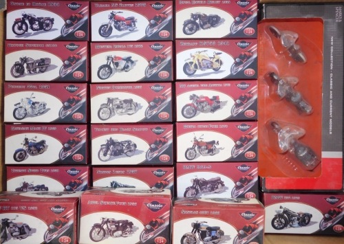 A group of die cast Classic Motorbike models, scale 1:24, all boxed, together with a New Collection Classic & Current models. (1 box)