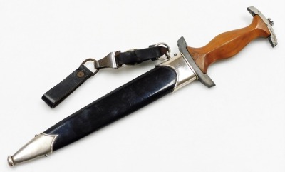 A German Third Reich SA dagger, with polished steel and ebonised scabbard, wooden handle and engraved blade, 37cm long. - 5