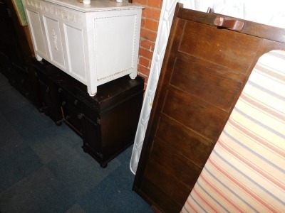 An Old Charm style four piece bedroom suite, comprising two wardrobes, dressing table, bed frame and mattress. (4) - 2