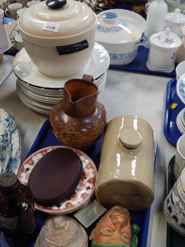 Ceramics and effects, white dinner plates, stoneware jugs, stoneware bottle, glass bottle, etc. (1 tray plus)