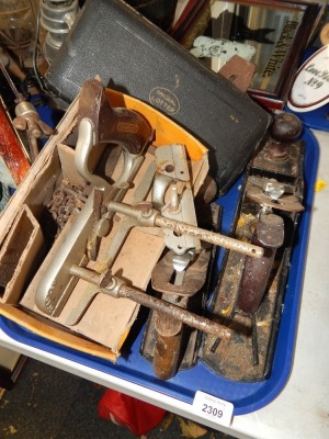 A group of woodworking tools, to include three Stanley blades, and a Tow Pro blade, clamp, etc. (1 tray)