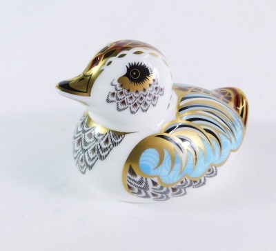 A Royal Crown Derby Collector's Guild duckling paperweight, gold stopper, dated 2009, 6cm high. - 3