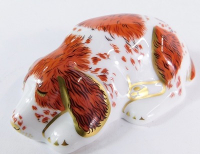 A Royal Crown Derby Puppy paperweight, Collector's Guild 2000, gold stopper, 9cm wide. - 3