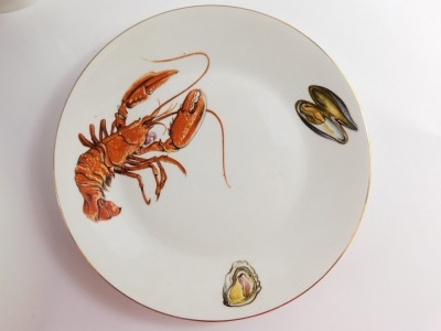 A Pontessa porcelain part fish service, porcelain lobster wares, decorated with crustaceans, printed marks, comprising oval serving dish, six plates and a sauce boat (8) - 3