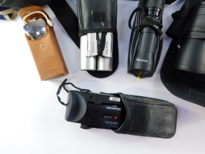 A group of camera and binocular equipment, comprising an Olympus OM10, Lokina SD 1-4-5.6 lens, Praticka travel binoculars, a Zennox 8:4 x50 binoculars, Zenith and other binoculars, boxed cameras, etc. (1 box) - 6