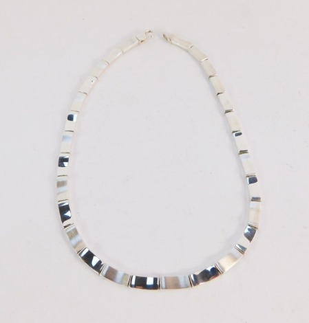 A modern silver neck chain, with brushed and plain separating links, 42cm long, 66.8g all in, boxed.