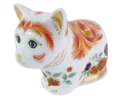 A Royal Crown Derby Spice The Cat paperweight, Collector's Guild Kitten Edition 2010, 10cm wide.