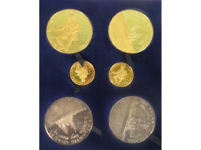 A gold and silver presentation set of medallions