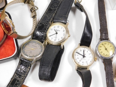 A group of various wristwatches, to include Formo, Sekonda, Citron, Legend, and others. (1 box) - 3