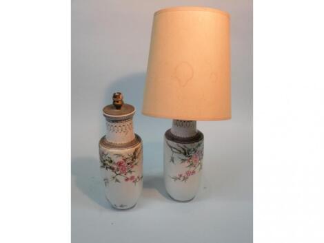 A pair of late Chinese porcelain vases