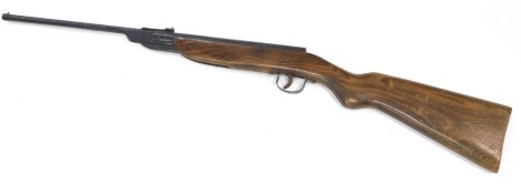 A Webley Junior air rifle, 93cm wide.