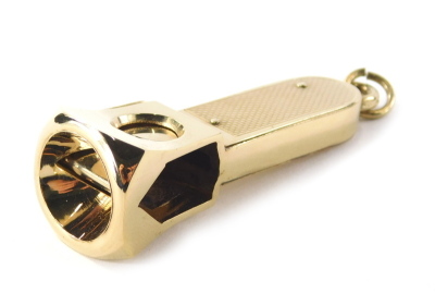 A 9ct gold cigar cutter, with ring top, partially engine turned, 6cm high, 31g, in an associated box. - 5