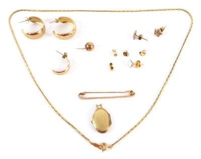 A group of jewellery, comprising a pair of 9ct gold hoop earrings, various 9ct gold and other studs, a pair of flower studs, a gold plated locket, 9ct gold bar brooch, and a gold plated chain, weighable yellow metal 6.5g all in. - 4