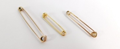 Three gold safety pins, some marked 9ct, 4.9g all in, 5cm, 4cm and 3.5cm. - 2