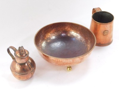 A group of copper wares, comprising a Guernsey tankard, a hammered Dryad Lester bowl and a Jersey cream jug. (3) - 2