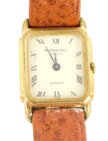 A Raymond Weil gentleman's wristwatch, with rectangular watch head, with cream dial, marked 18K gold electroplated, 1.5cm x 2cm, on a mottled effect bracelet.