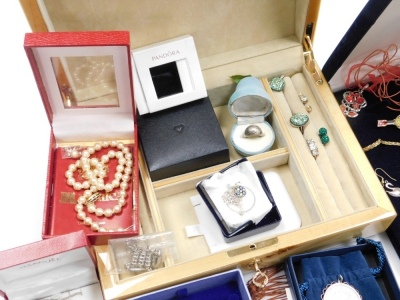 A group of costume jewellery and effects, lady's wristwatches, faux pearl necklaces, necklaces, cased jewellery sets, jewellery box and contents, etc. (1 tray) - 2