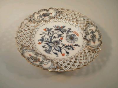 A Meissen porcelain ribbon plate