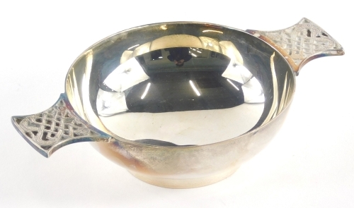 An Elizabeth II Scottish silver quaich, by Frances Howard Limited of typical form with blind fret handles, Edinburgh 1978, 14cm wide, 4oz.