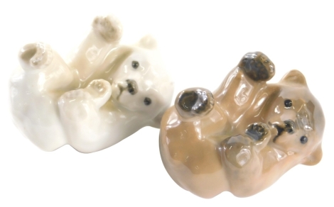 A Royal Copenhagen figure of a rolling polar bear, 1124, 6cm high, and another brown bear, 1233. (2)