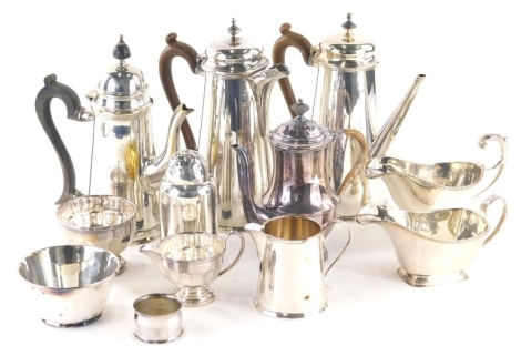 Various silver plated ware, a Queen Anne style coffee pot of tapering circular form, 22cm high, another sifter, coffee pot, part service, etc. (a quantity)