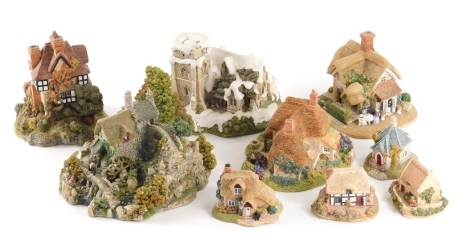 Various Lilliput Lane cottages, to include Gertrudes Garden, 12cm high, etc.