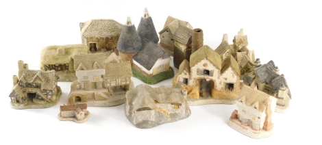 Various David Winter cottages, The Bothy, 8cm high, etc., various others. (a quantity)