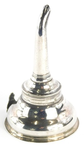 A George III silver wine funnel, in two sections, with spout end, London 1786, 7cm high, 1½oz.