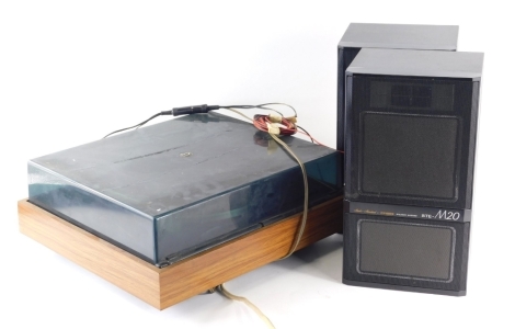 A vintage Garrard turntable in teak case, 42cm wide, and two Fisher standard STE-M20 speakers. (3)