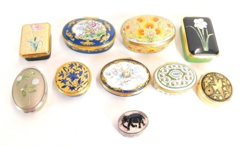 Halcyon Days and other enamel boxes, of oval, rectangular, and circular form, further boxes. (10)