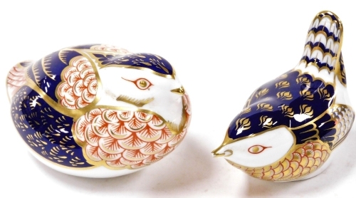 A Royal Crown Derby Imari paperweight modelled as a quail, and another modelled as a wren, no gold or silver stoppers. (2)