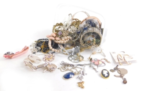 Various costume and other jewellery, pendant, 4cm high, other items, faux pearls, clip earrings etc. (a quantity)