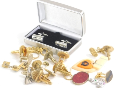 Various cufflink's, gold plated and others, faux coin cufflink, MUM 925 ring size M, etc. (a quantity)