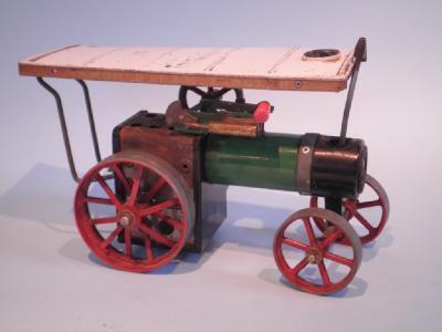 A Mamod tin plate and die cast traction engine bearing the registration TE 1A