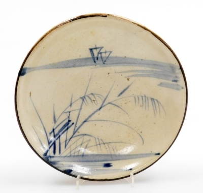 Three Japanese folk art stoneware dishes, with hand painted decoration of bamboo, rushes and sailing boats, 24.5cm high, 21.5cm high and 20.5cm high. - 7