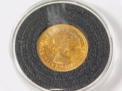 An Elizabeth II gold full sovereign, 1959. - 2