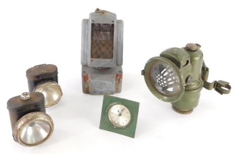 Various metalware, pair of bicycle carriage lamps, a further shaped light in green, in cylindrical metal casing, 19cm high, etc. (a quantity)