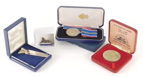 A National Service medal, in a fitted case, a Vietnam style medal, various coins, Egypt, etc. (a quantity)