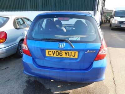 A Honda Jazz, registration CV06 YUJ, automatic, blue, four door, 1339cc, MOT valid until November 2022, registered miles 88010, V5 present, last full service November 2021, with two keys. - 5