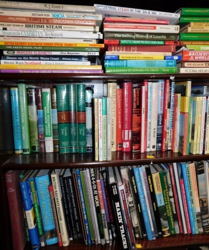 Hardback books relating to steam railway, Industrial Steam in the 50's and 60's, Railway History of Lincoln, Potter's Bar to Cambridge, British Steam, Railways Anthology, Engine Sheds and others. (3 shelves)