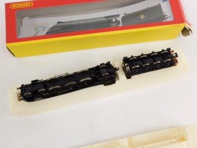 A Hornby OO gauge Class A4 locomotive 'Guillemot', 4-6-2, BR green livery, R2494, boxed. - 2