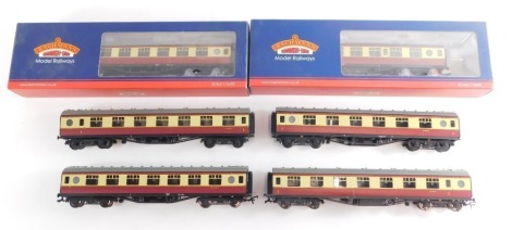 Bachmann Branchline coaches, including 39-450 LMS 57ft porthole coaches, corridor third BR crimson and cream and four LMS 57ft porthole coaches unboxed. (6)