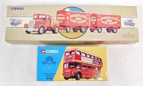 Corgi Classics die cast vehicles, comprising London Transport AEC Routemaster Bus RMS Set 35001, and Scammel Highwayman R Edwards Amusements 97920, boxed. (2)