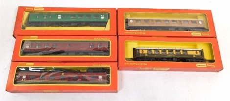 Tra-ing Hornby OO gauge coaches, comprising R228 Pullman first class with seat, R745 LNER full third coach, R627 BR brake second coach, R628 BR buffet car and R623A SR brake third coach with seating, boxed. (5)