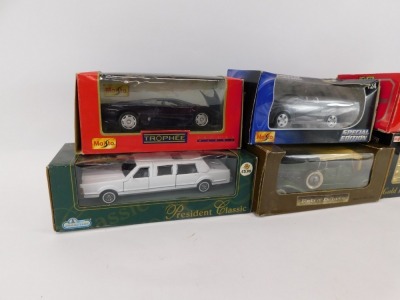 Maisto, Burago and other die cast vehicles, 1:18 scale, to include 1992 Jaguar XJ220, Lamborghini Countach, Harley Davidson 1986 FLST Heritage soft tail, etc. (6) - 3