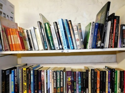 General books, mainly paperbacks, to include Fforde (Jasper) The Forth Bear, Lost In A Good Book, Rowling (JK) The Casual Vacancy, small quantity of Penguin paperbacks, Pullman (Philip) The Subtle Knife, Shevey (Sandra) The Marilyn Scandal, other books re - 2